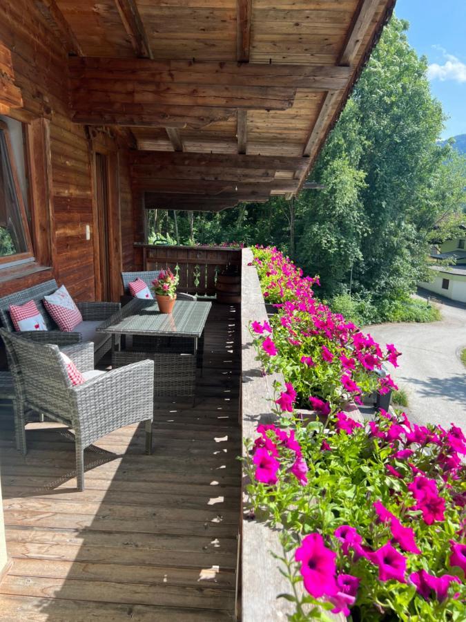 Ferienwohnung Gamsbock Panorama View Balkon, Gartensauna, Garten, Grillplatz Stumm Bagian luar foto