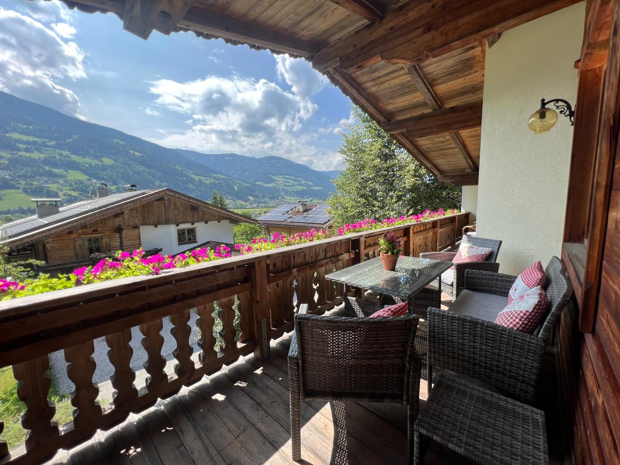 Ferienwohnung Gamsbock Panorama View Balkon, Gartensauna, Garten, Grillplatz Stumm Bagian luar foto